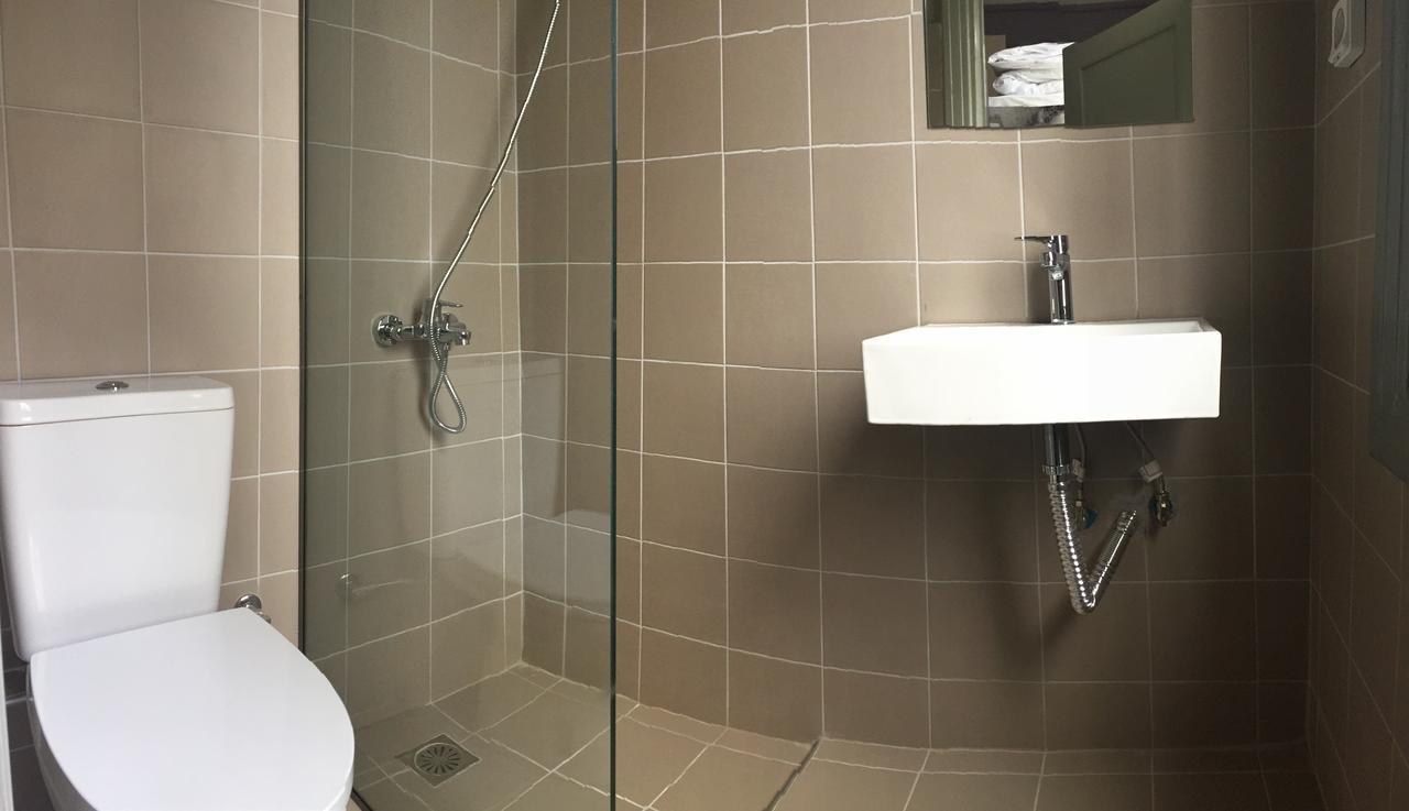 אתונה Nubian Hostel מראה חיצוני תמונה