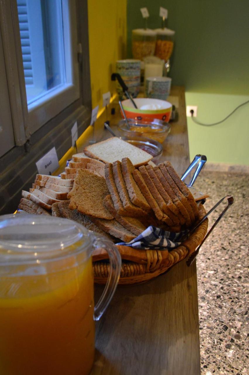 אתונה Nubian Hostel מראה חיצוני תמונה